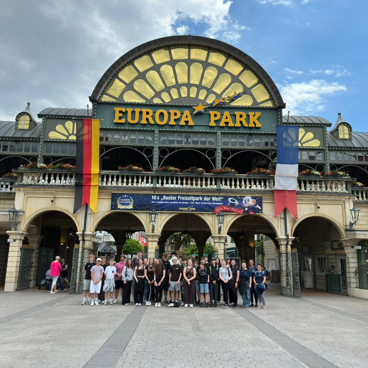Am 02.-03.06.2026 ging es in den EuropaPark. Das waren 2 Tage voller Achterbahnen, Shows und Spaß.